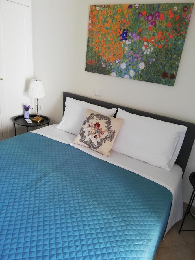 Sunny Furnished In Apartment *