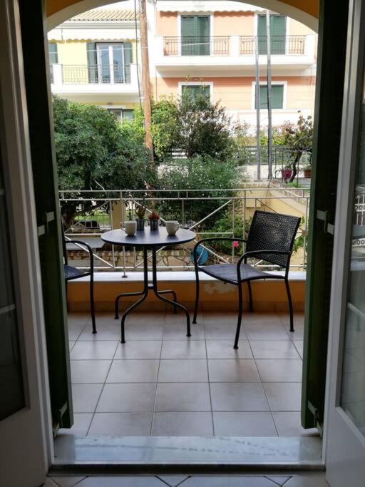 Sunny Furnished In Apartment
